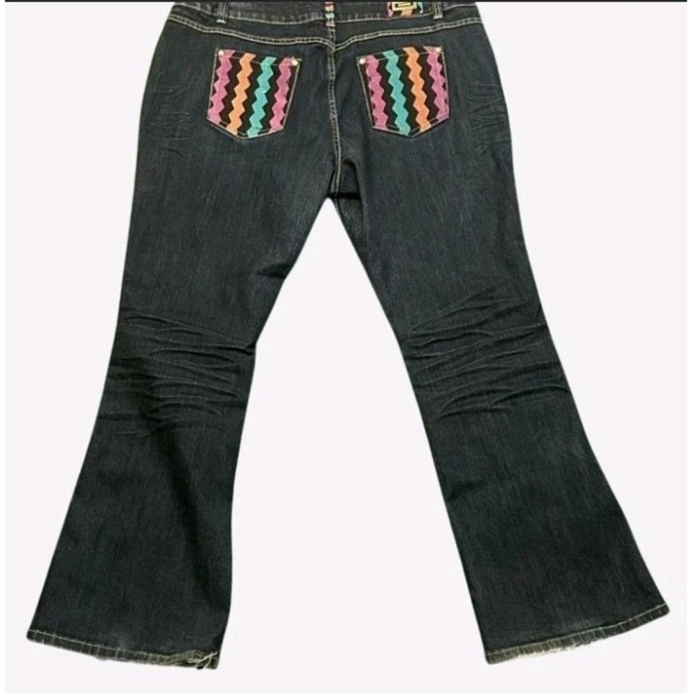 Coogi Bootcut Low Rise Y2K Jeans w/Rhinestone and Multi-coloured Chevron Pockets - Picture 2 of 3